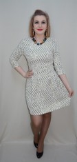 Rochie eleganta de toamna-iarna, de culoare bej cu fir auriu (Culoare: BEJ, Marime: 38) foto