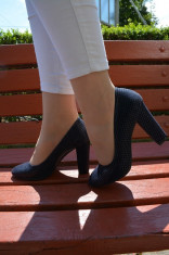 Pantof trendy cu design de patratele, nuanta bleumarin lucios-mat (Culoare: BLEUMARIN, Marime: 39) foto