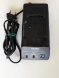 Incarcator camera video Sanyo VAR-18 / 10V , 1.3A / (661)