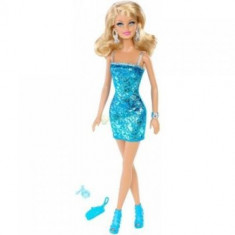 Papusa Barbie in rochite cu paiete stralucitoare turcoaz foto