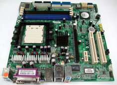 Vand placa de baza socket 939 cu procesor si 1gb ddr1. foto