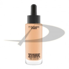 MAC Studio Waterweight Fond de Ten SPF 30 foto