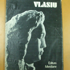 Ion Vlasiu text Călin Demetrescu sculptură 87 ilustratii Bucuresti 1984 056