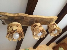 Lustra lemn rustica foto