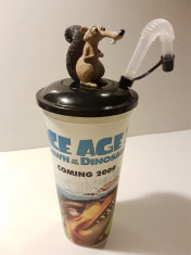 Pahar plastic cu capac, pai si figurina Scrat pe capac, cinema film Ice Age 3 foto