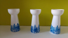 Set 3 vaze de sticla, alb cu desen albastru, case stil olandez, 14,5cm inaltime foto