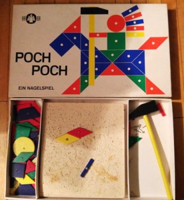 Joc vechi vintage West Germany HABA Poch Poch, ciocan si cuie, pentru imagini foto