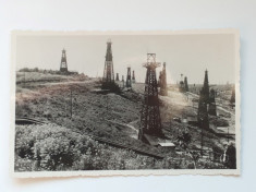 MORENI-CAMPINA-SONDE-CAMPURI PETROLIFERE-FOTO TIP CP ANII 30 foto