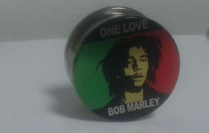 Grinder pentru maruntit tutun Bob Marley tocator tutun metalic foto