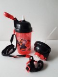 Cumpara ieftin Pahar plastic, 2 x capac, pai + sistem protectie + deschidere cu arc, portbareta