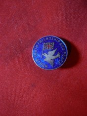 Insigna Delegatia Engleza la Intalnirea pt.Pace si Prietenie,d=1,9 cm,metal foto