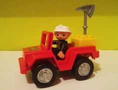 Pompier Lego Duplo 2005 cu masina de pompieri si topor foto