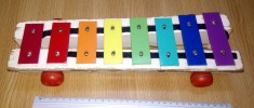 XILOFON DE COLECTIE FISHER PRICE 1964-1978 JUCARIE CE SE TRAGE CU SFOARA
