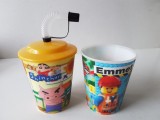Cumpara ieftin Set 2 Pahare Plastic 3D holograma, cu capac si pai, cinema film desene animate