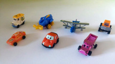 Lot mixt 7 jucarii surpriza ou Kinder, masinute, avion, buldozer foto