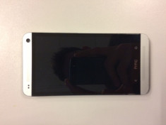 Vand HTC ONE M7 32gb silver 4G liber de retea - NU ACCEPT SCHIMBURI foto