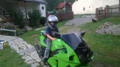 Vand KAWASAKI Ninja zx7r. foto