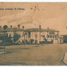 3441 - Rm. VALCEA, Park, Lahovary statue - old postcard - used - 1923