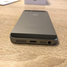 iPhone 5S 16Gb space gray neverlocked foto