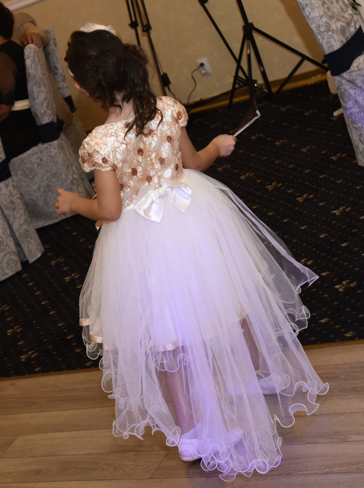 Rochie eleganta copii 5 ani- 6 ani-cu trena-rochita fetite 110- 116cm |  arhiva Okazii.ro