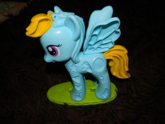 Rainbow dash- figurina mare din Playdoh. Ponei My Little Pony pentru plastelina foto