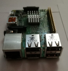 Raspberry Pi 2 Model B + Alimentator de 1 A , 5 V foto