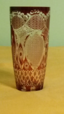 Vaza din cristal rosu foto