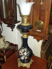Eleganta lampa franceza din portelan si elemente din bronz,functionala foto