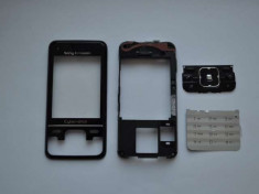 Carcasa Originala Sony Ericsson C903 4 Piese Swap - Neagra foto