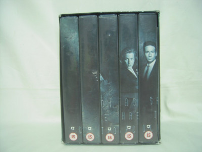 Set 5 casete video colectia Dosarele X,sezonul 3,stare perfecta. foto