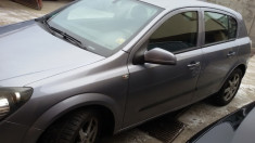 opel astra h benzina foto