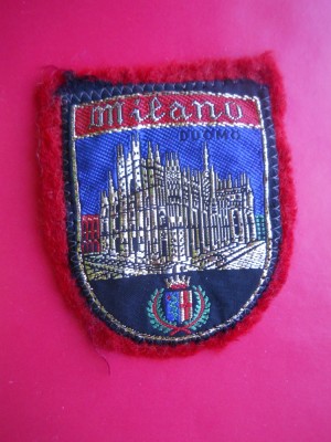 HOPCT EMBLEMA ITALIA MILANO D= 70/55 MM-MATERIAL TEXTIL foto