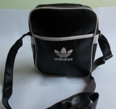 Borseta unisex Adidas culoare neagra foto