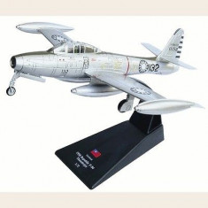 Macheta avion Republic F-84G Thunderjet - Taiwan - 1958 scara 1:72 foto