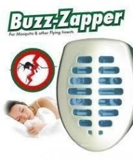 Aparat electric impotriva tantarilor BUZZ-ZAPPER foto