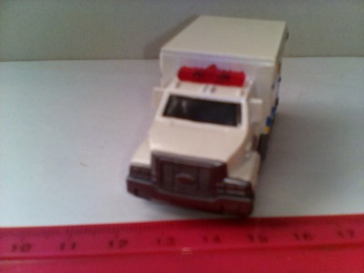 bnk jc Matchbox - Ambulance foto