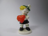 D Bibelou german vechi , baietel cu inima, miniatura 6 cm