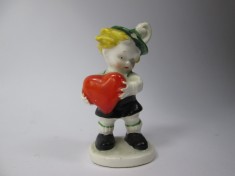 d Bibelou german vechi , baietel cu inima, miniatura 6 cm