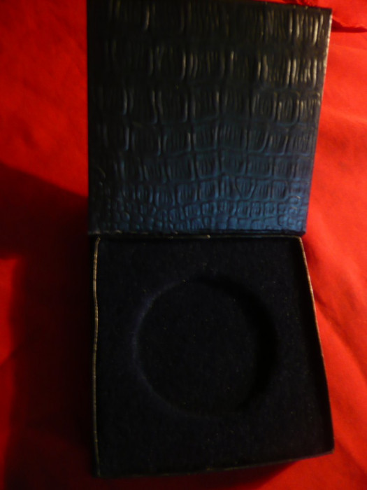 Cutiept. Medalie , D.interior = 5,6 cm