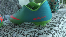 Ghete fotbal Nike mercurial foto