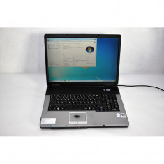 Laptop Medion T2050 HDD 160 GB 2 GB RAM Display 17&amp;quot; Video ATI x1300 WiFi DVD-RW foto