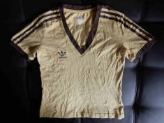 Tricou Adidas. Marime 38: 44.5 cm bust, 53 cm lungime, 39 cm intre umeri foto