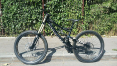 Bicicleta DH Specialized Status 2 (full suspension) foto