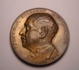Medalie Profesor E. Antonescu - Decan al Facultatii de Drept 1901 - 1938