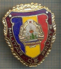 ZET 704 INSIGNA ,,MILITAR DE FRUNTE" - PERIOADA RSR - PENTRU NOSTALGICI