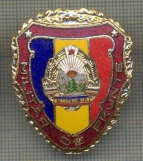 ZET 752 INSIGNA ,,MILITAR DE FRUNTE" - PERIOADA RSR - PENTRU NOSTALGICI