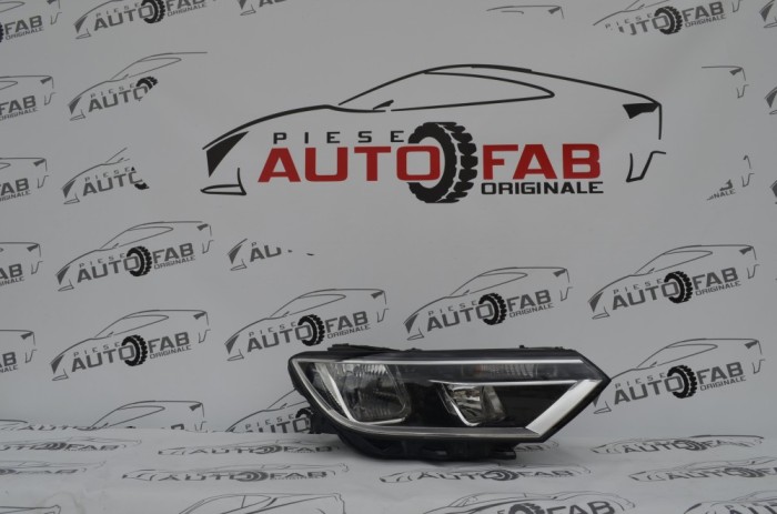 Far dreapta Volkswagen Passat B8 foto mare Far dreapta Volkswagen Passat B8 foto mare