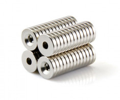 Magnet neodym (magneti neodymium) 10x2mm N50 cu gaura foto