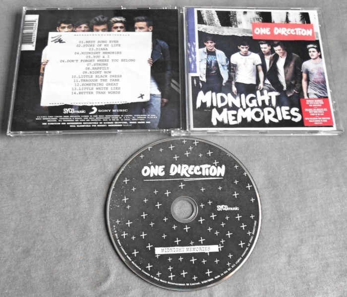 One Direction - Midnight Memories CD foto mare One Direction - Midnight Memories CD foto mare