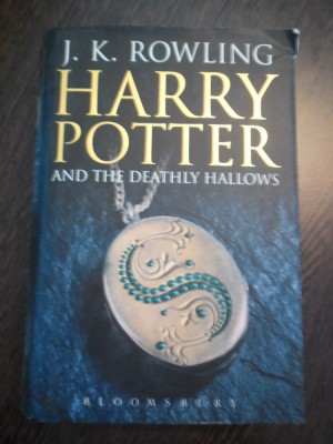 HARRY POTTER AND THE DEATHLY HALLOWS ( vol.7) - J. K. Rowling - Bloomsbury, 2005 foto